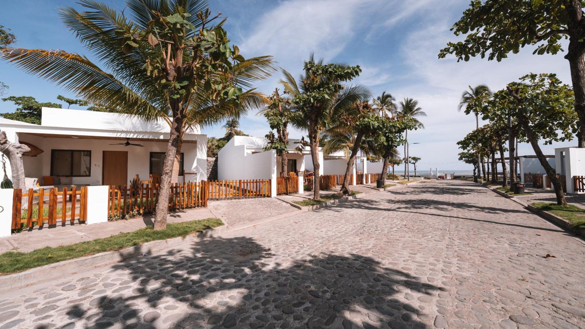 Coco Surf Tropical Village Ла-Либертад Экстерьер фото